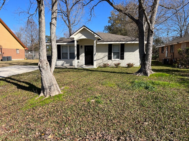 property at 5310 Astoria Dr