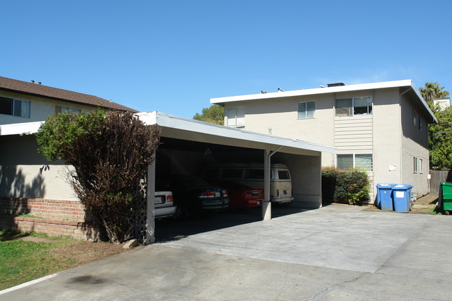 3155 Williamsburg Dr in San Jose, CA - Foto de edificio - Building Photo