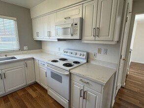 211-211 Maple St in Livermore, CA - Building Photo - Building Photo