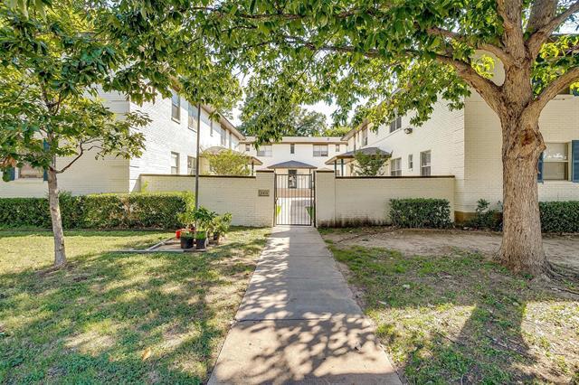 3419 S University Dr in Fort Worth, TX - Building Photo