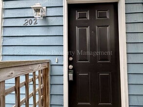 4240 Wilshire Blvd in Wilmington, NC - Building Photo - Building Photo