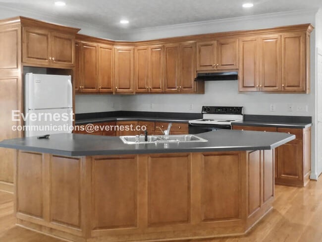 108 Glasgow in Williamsburg, VA - Foto de edificio - Building Photo