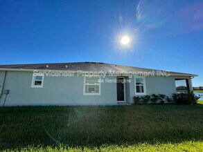 7844 Stonebrook Cir in Zephyrhills, FL - Building Photo - Building Photo