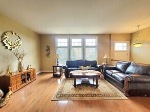 6932 Stanwick Square in Gainesville, VA - Building Photo - Building Photo