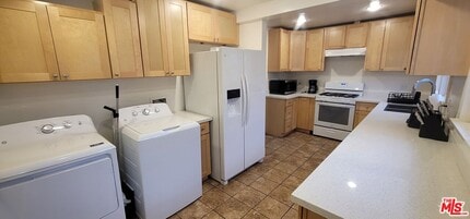 16508 S Menlo Ave in Gardena, CA - Building Photo - Building Photo