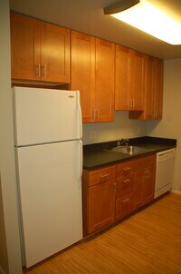 2028 Mount Royal Ter - 6