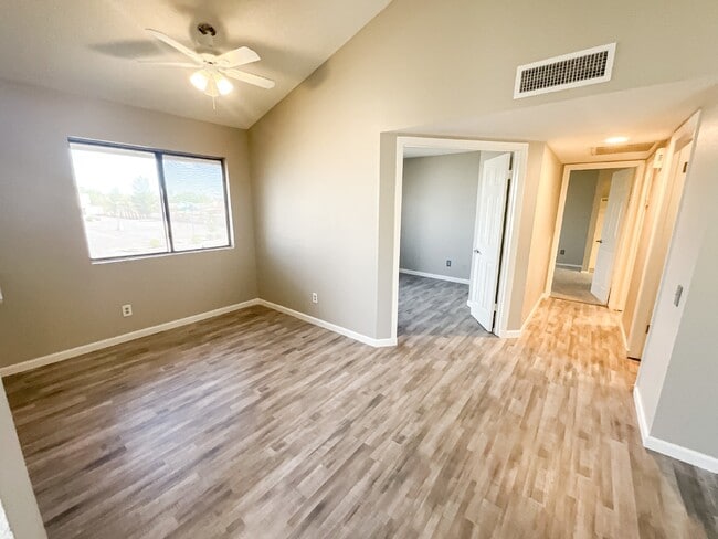 2035 S Elm St in Tempe, AZ - Building Photo - Building Photo