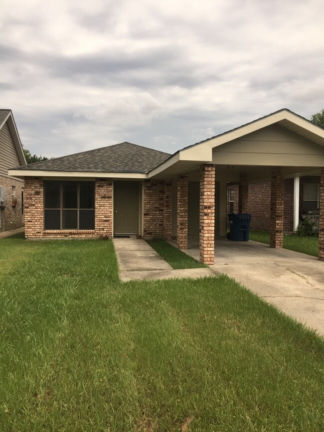 property at 134 Sandest Dr