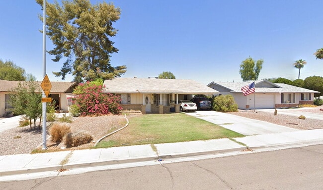 property at 2534 E Riviera Dr
