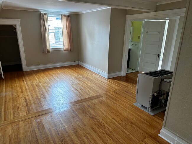 247 Tremont St in North Tonawanda, NY - Building Photo - Building Photo