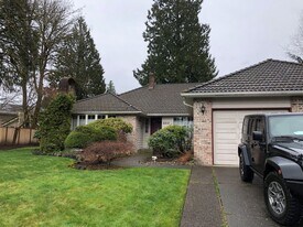 6212 Karat Ct SW in Tumwater, WA - Building Photo