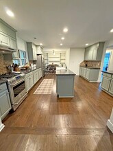 115 Godfrey Rd E in Weston, CT - Building Photo - Building Photo