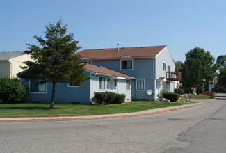 Brookshires Townhomes in Lansing, MI - Building Photo - Building Photo