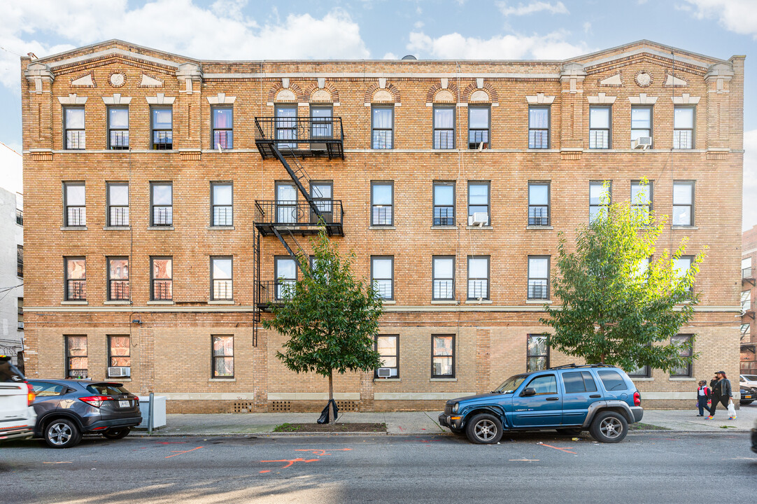 60 Sutter Ave in Brooklyn, NY - Foto de edificio