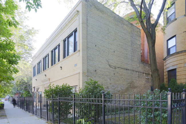 4022-4024 N Sheridan Rd in Chicago, IL - Building Photo - Building Photo