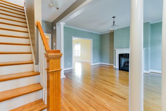 property at 710 N 1st St