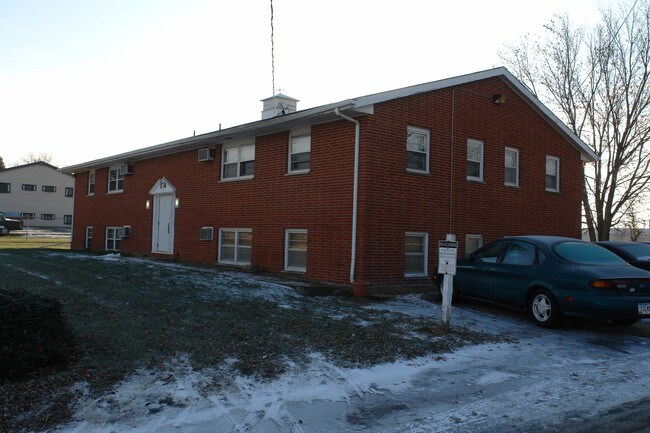 Elite Estates in Ankeny, IA - Foto de edificio - Building Photo