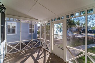 351 Redwood St in San Antonio, TX - Building Photo - Building Photo