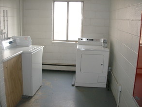 Franklin House Apartments in Cleveland, OH - Building Photo - Interior Photo