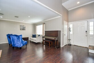 7318 River Garden Dr in Houston, TX - Building Photo - Building Photo