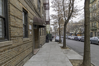 1015 Summit Ave in Bronx, NY - Foto de edificio - Building Photo