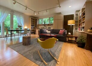 2280 Tudor Dr, Unit 2280 in Cleveland Heights, OH - Building Photo - Building Photo