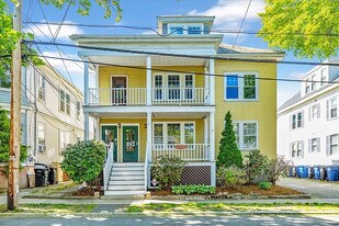 9 Gardner St in Salem, MA - Building Photo