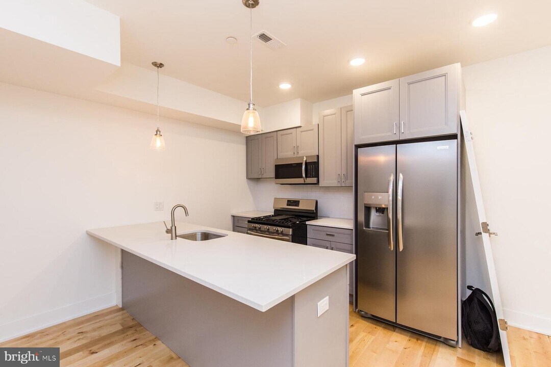 4100 Ludlow St-Unit -2S in Philadelphia, PA - Building Photo