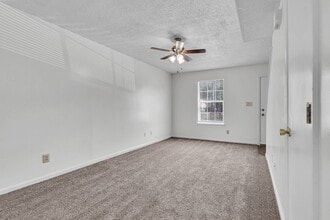 289 State Line Rd-Unit -289 C Stateline Rd in Oak Grove, KY - Building Photo - Building Photo