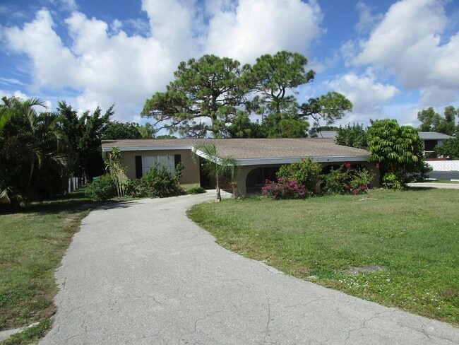 property at 4930 Victoria Dr