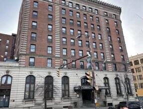 140 Chestnut St, Unit 319 in Springfield, MA - Building Photo - Building Photo