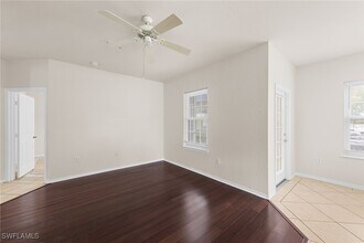 23500 Walden Center Dr in Bonita Springs, FL - Building Photo - Building Photo