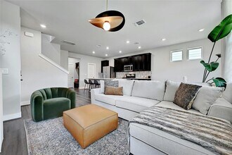 7317 Travertine Spring Dr in Austin, TX - Building Photo - Building Photo