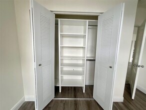 16900 N Bay Rd, Unit 03-1011 in Sunny Isles Beach, FL - Building Photo - Building Photo