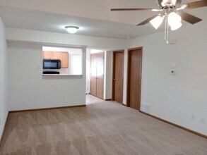5716-5718-5718 Canaveral Dr in Columbia, MO - Building Photo - Building Photo