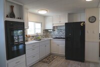 32660 Bloomfield Ave photo'