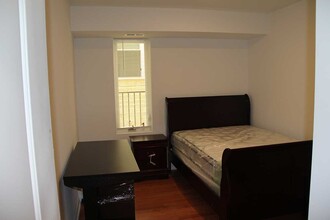 329 N 40th St, Unit 6 in Philadelphia, PA - Foto de edificio - Building Photo