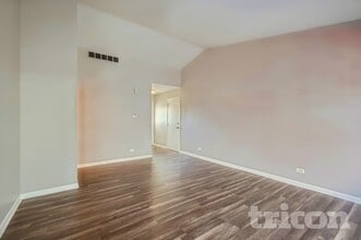 2666 Prairieview Ln in Aurora, IL - Building Photo - Building Photo