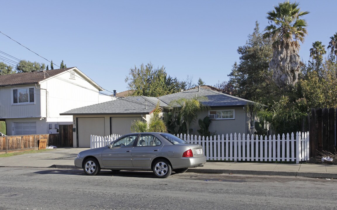 1461-1463 Oxford St in Redwood City, CA - Foto de edificio