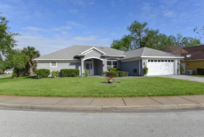 property at 11 Manderley Ln