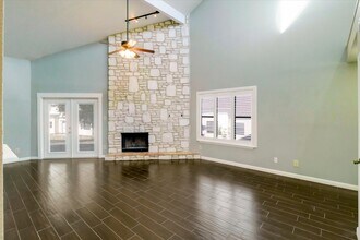 8401 Echo Creek Ln in San Antonio, TX - Building Photo - Building Photo