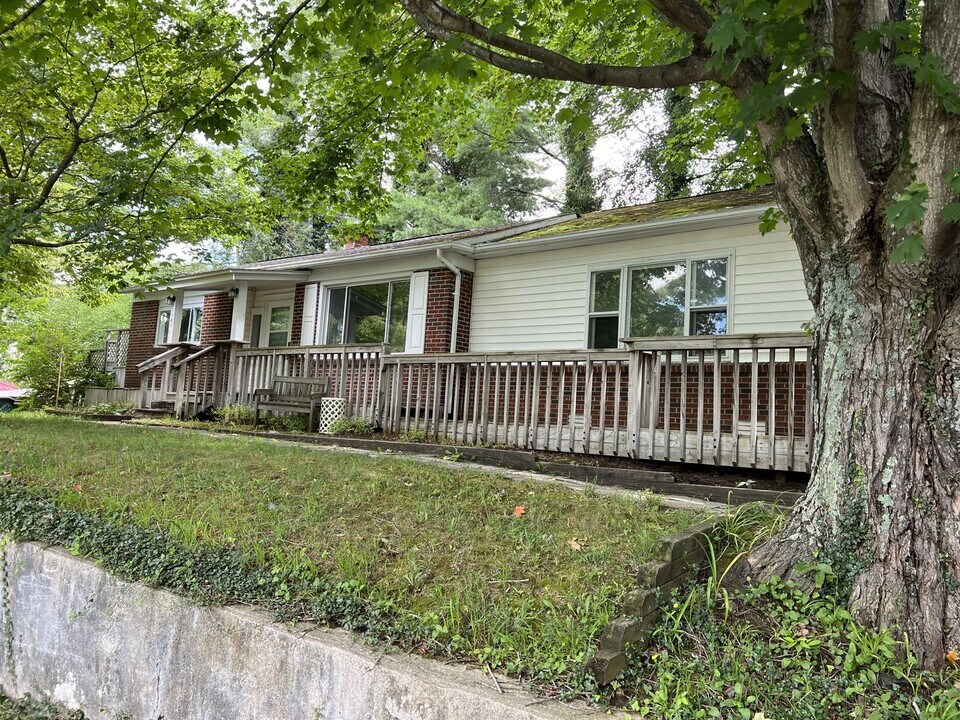 181 Jordan Dr in Boone, NC - Building Photo