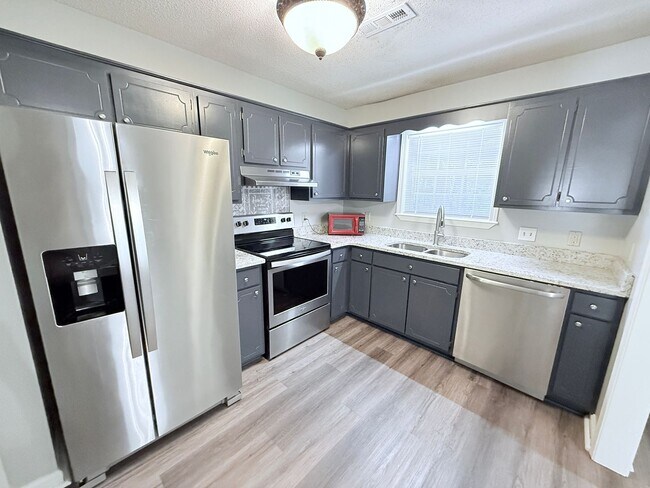 1006 Creekside Pl in Oxford, MS - Building Photo - Building Photo