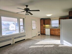 292 W Main St in Leola, PA - Building Photo - Building Photo