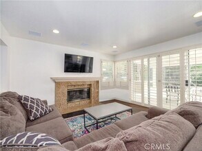 24716 Cll Altamira in Calabasas, CA - Building Photo - Building Photo