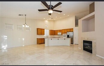 11204 Newbury Hills Ave in Las Vegas, NV - Building Photo - Building Photo