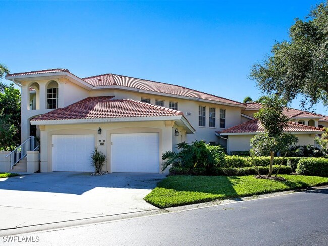 1051 Egrets Walk Cir in Naples, FL - Foto de edificio - Building Photo