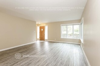 1462 Deerfield Rd in Deerfield, IL - Building Photo - Building Photo