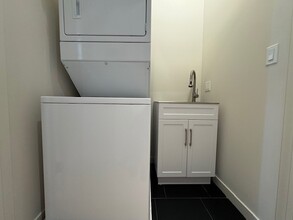 4177 W Belmont Ave, Unit 103 in Chicago, IL - Building Photo - Building Photo