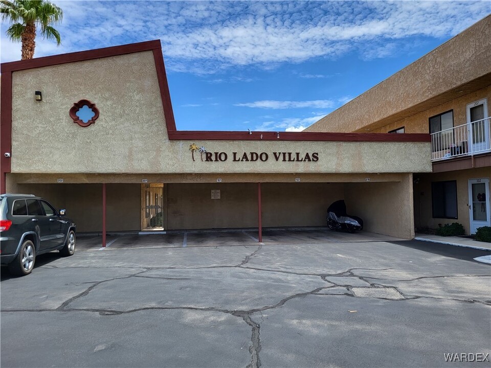 454 Riverfront Dr in Bullhead City, AZ - Building Photo